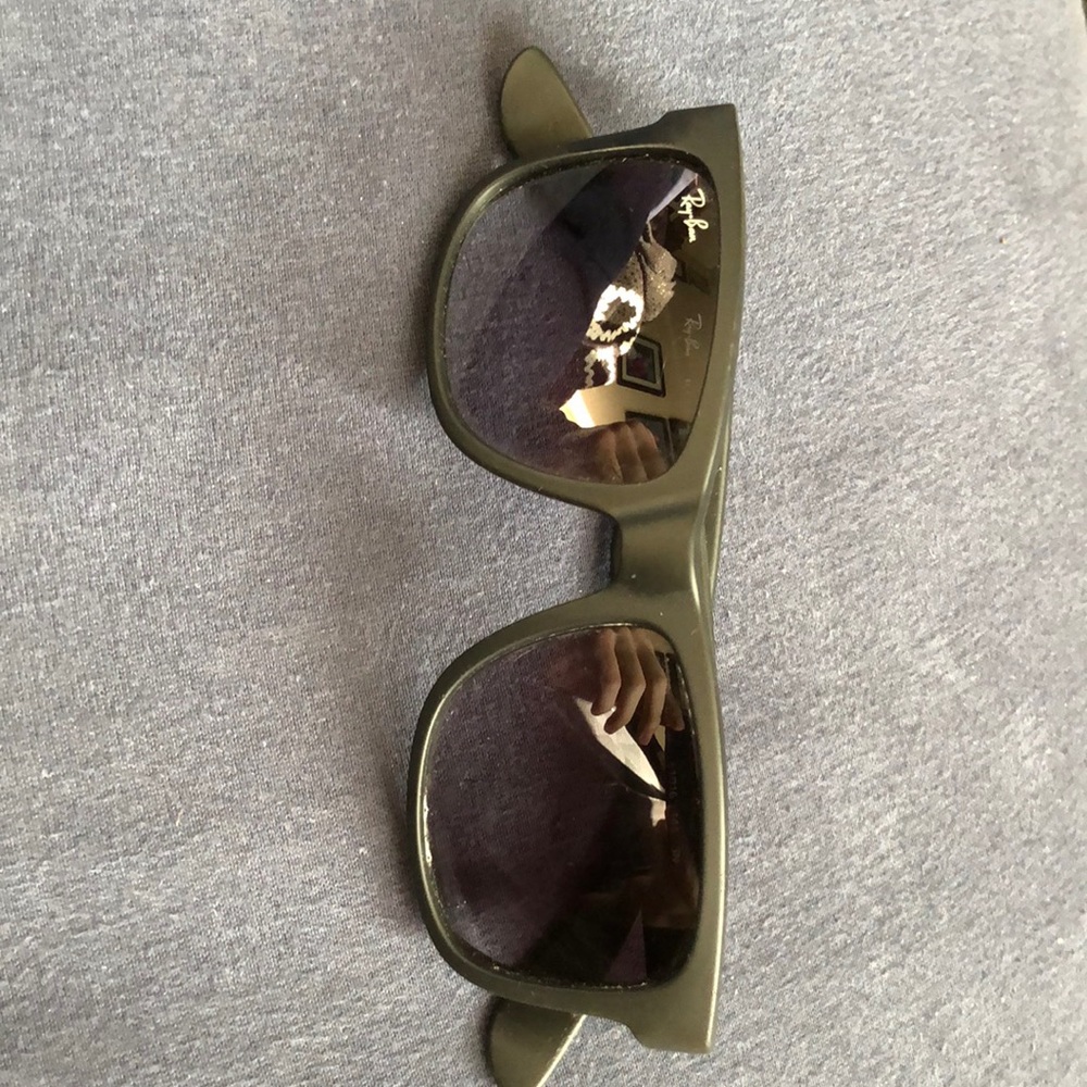 Matte black Ray-Ban Justin with black lenses